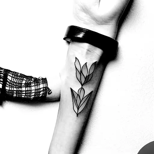 Lisa Blackpink tattoo design idea